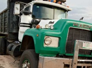 buying and selling all kinds of trucks scrabs and paths
