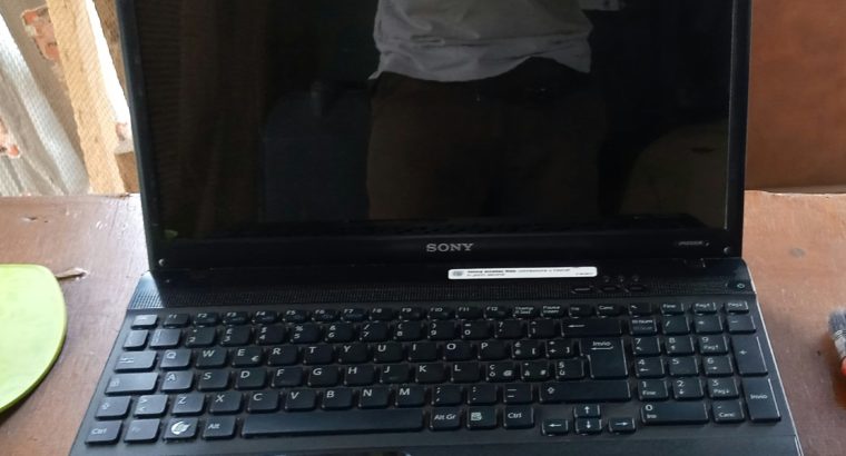VERY CLEAN SONY LAPTOP