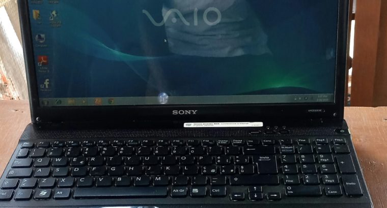 VERY CLEAN SONY LAPTOP