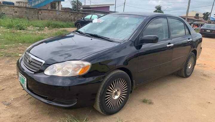 clean DIRECT TOKUNBO USED 2005 TOYOTA COROLLA LE